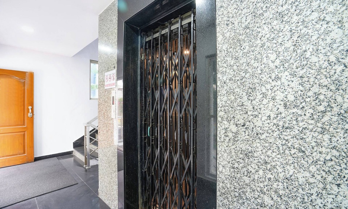 HITEC City Hotel | FabHotel Frenotel - Madhapur