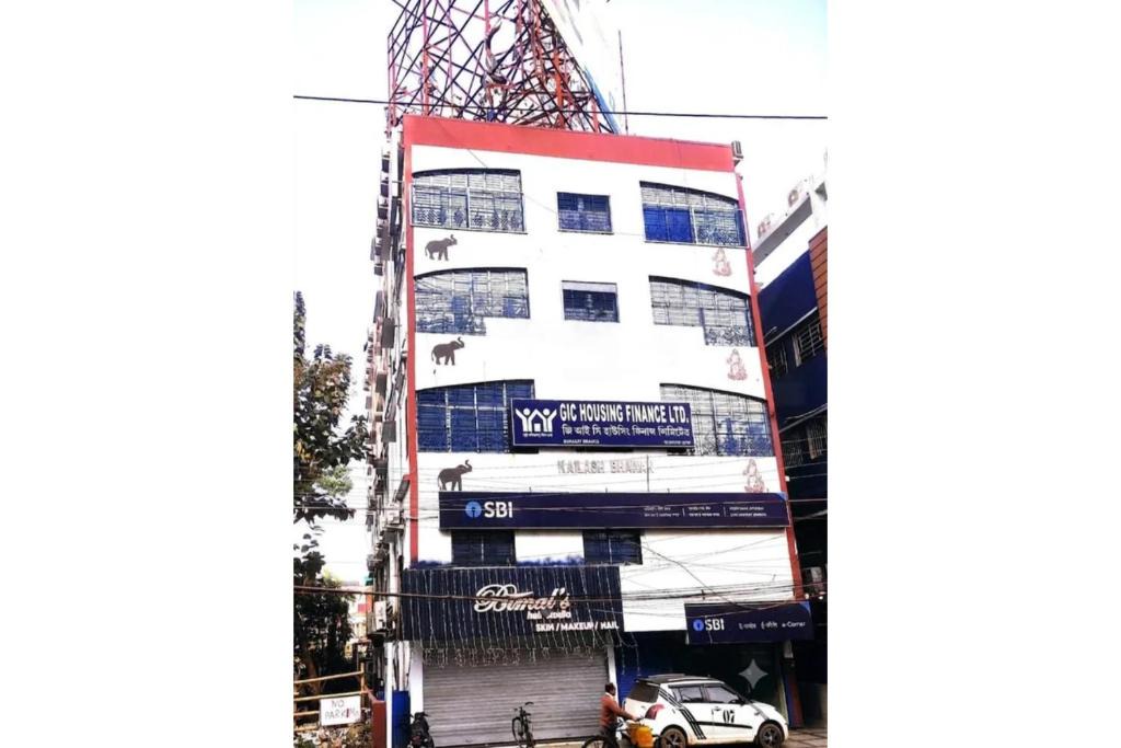 Barasat Hotel | FabHotel Galaxy Stay Home