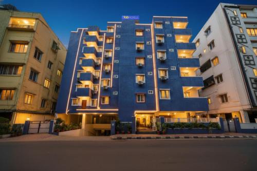 Hyderabad Hotel | FabHotel Grand Aarvi Prime - Nr Hafeezpet, Madeenaguda