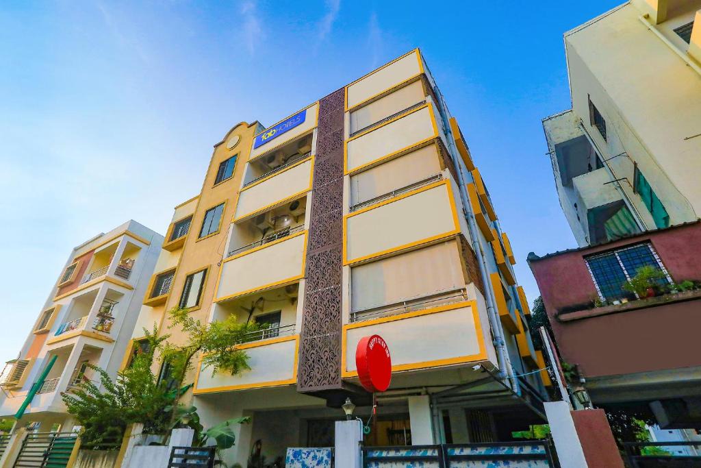 Nagpur Hotel | FabHotel Happy Stay Inn