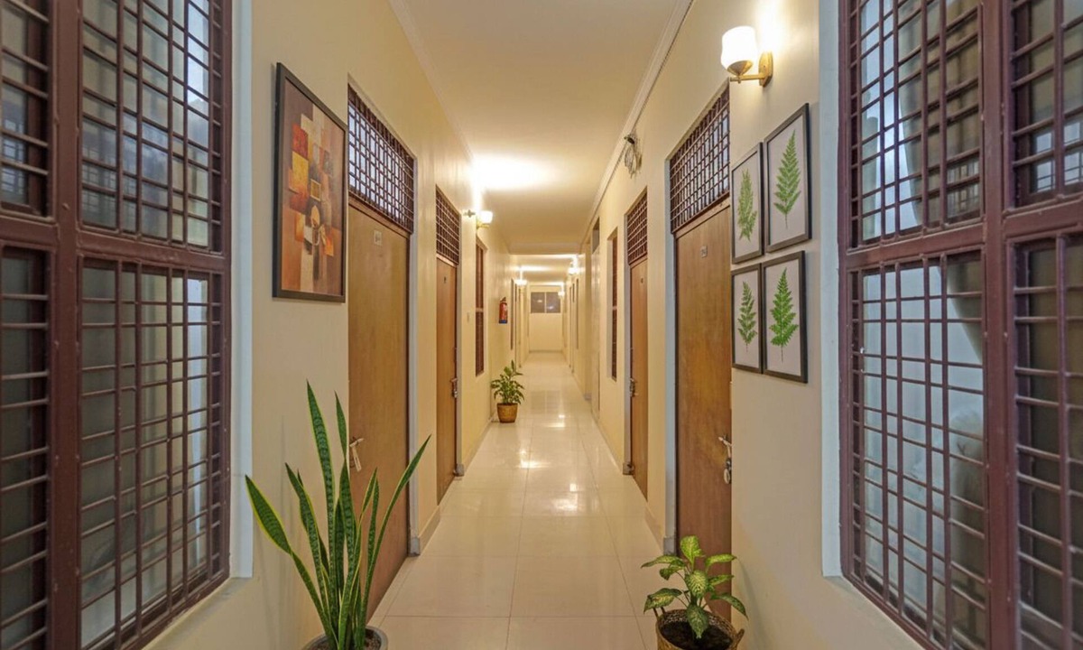 Naini Hotel | Fabhotel Hare Rama
