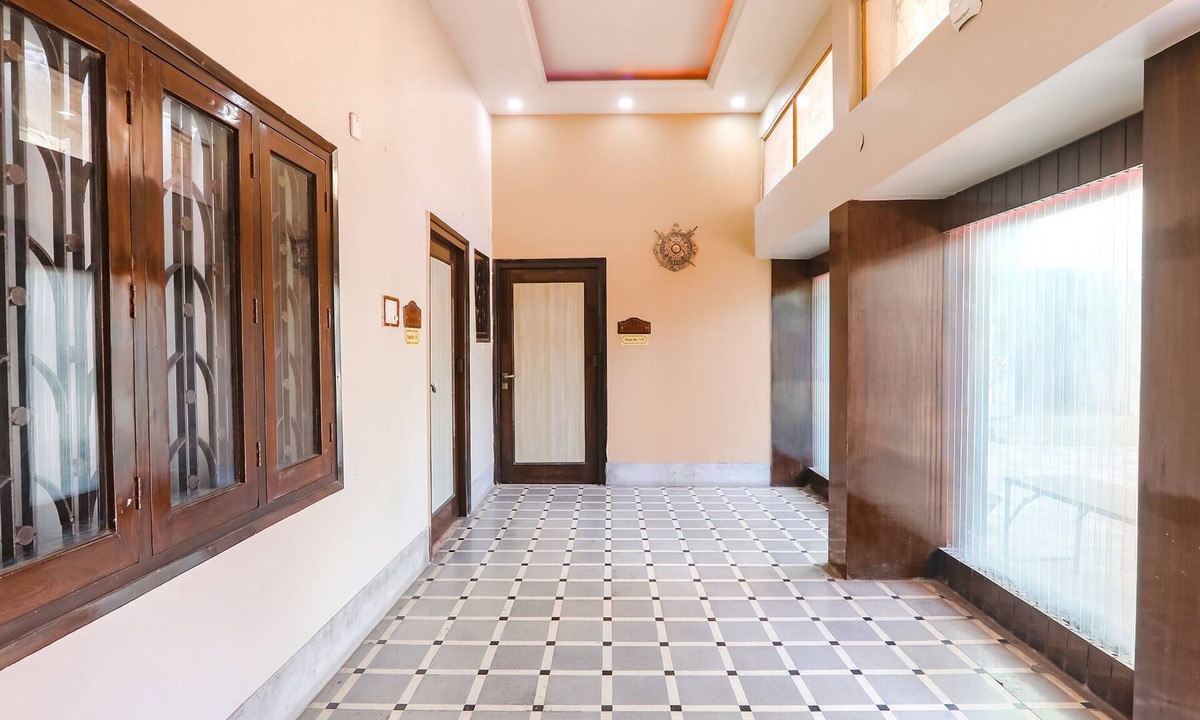 Allahabad Hotel | Fabhotel Harmony