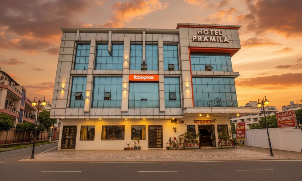 Mayapur Hotel | FabHotel Pramila Inn