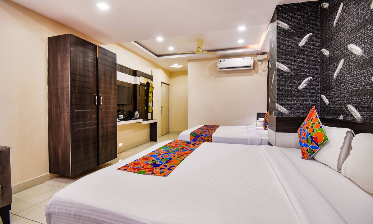 Yelahanka Hotel | Fabhotel Rotano Suites