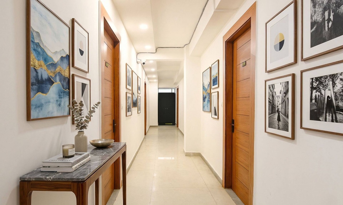 Pashim Vihar Hotel | Fabhotel Royal Palace Peera Garhi