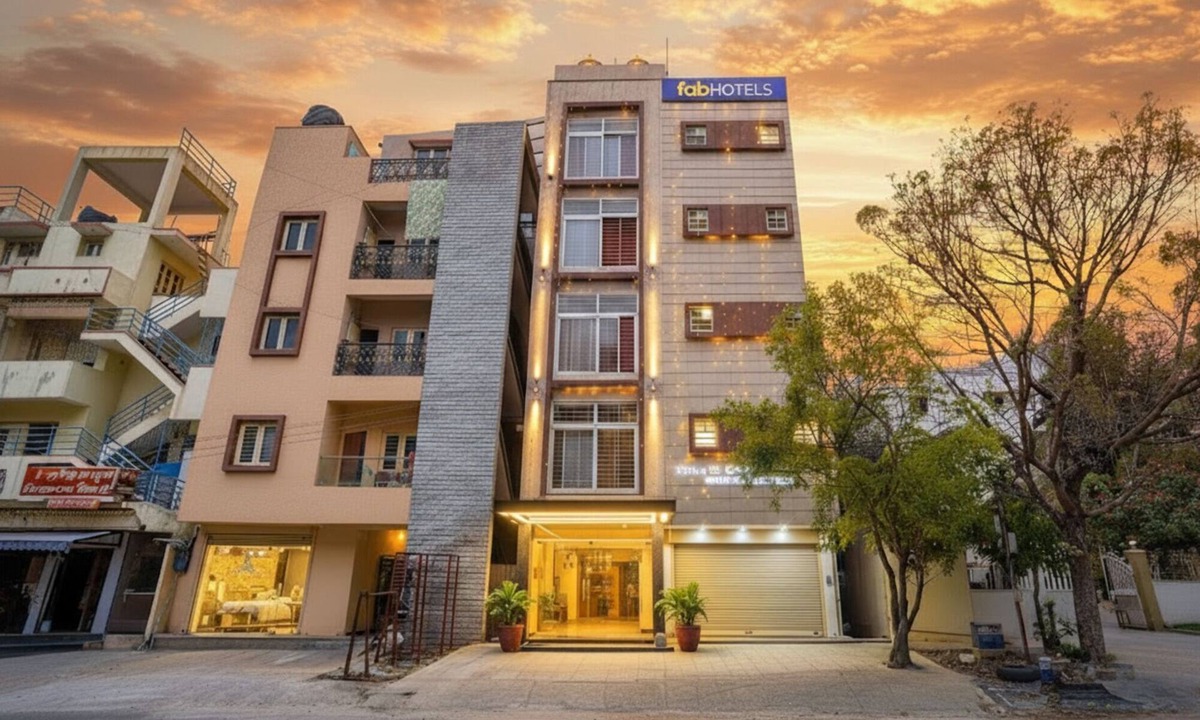 Sector 2 Hotel | Fabhotel Royal Platinum Suites