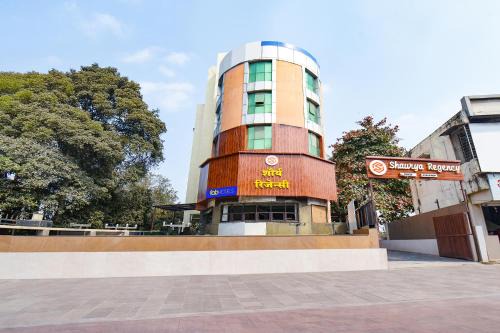 Karve Nagar Hotel | FabHotel Shourya Regency