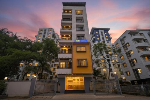 Pimpri - Chinchwad House | FabHotel Shree Krishna Inn