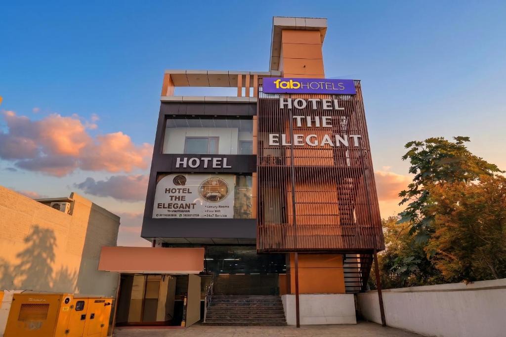 Meerut Hotel | FabHotel The Elegant - 150 Meters From Delhi Public School Meerut