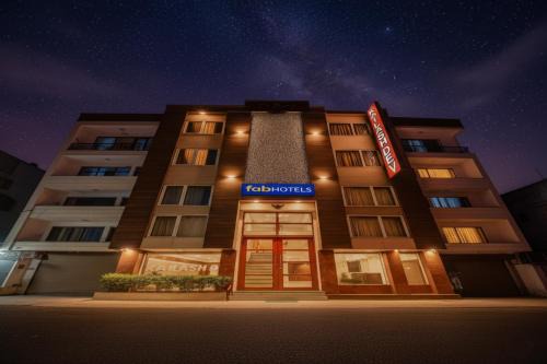 Adarsh Nagar Hotel | FabHotel The Kailash Dev - Nr Adarsh Nagar Metro