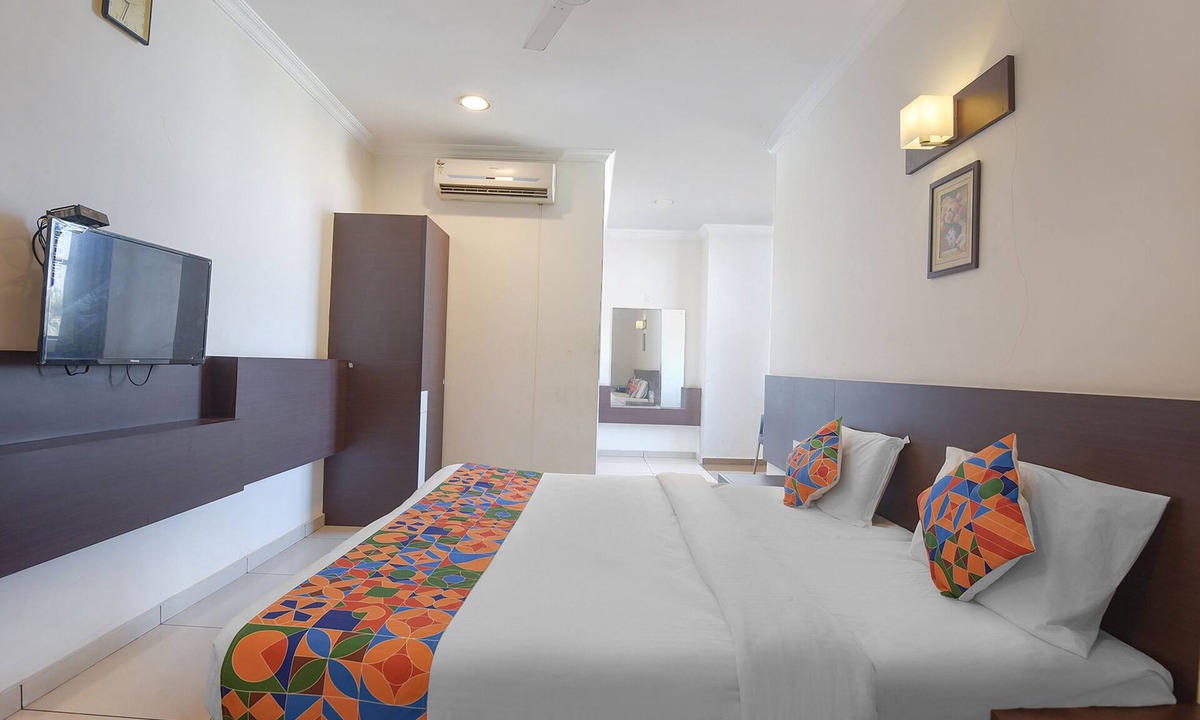 Uttukuli Hotel | FabHotel White Clouds