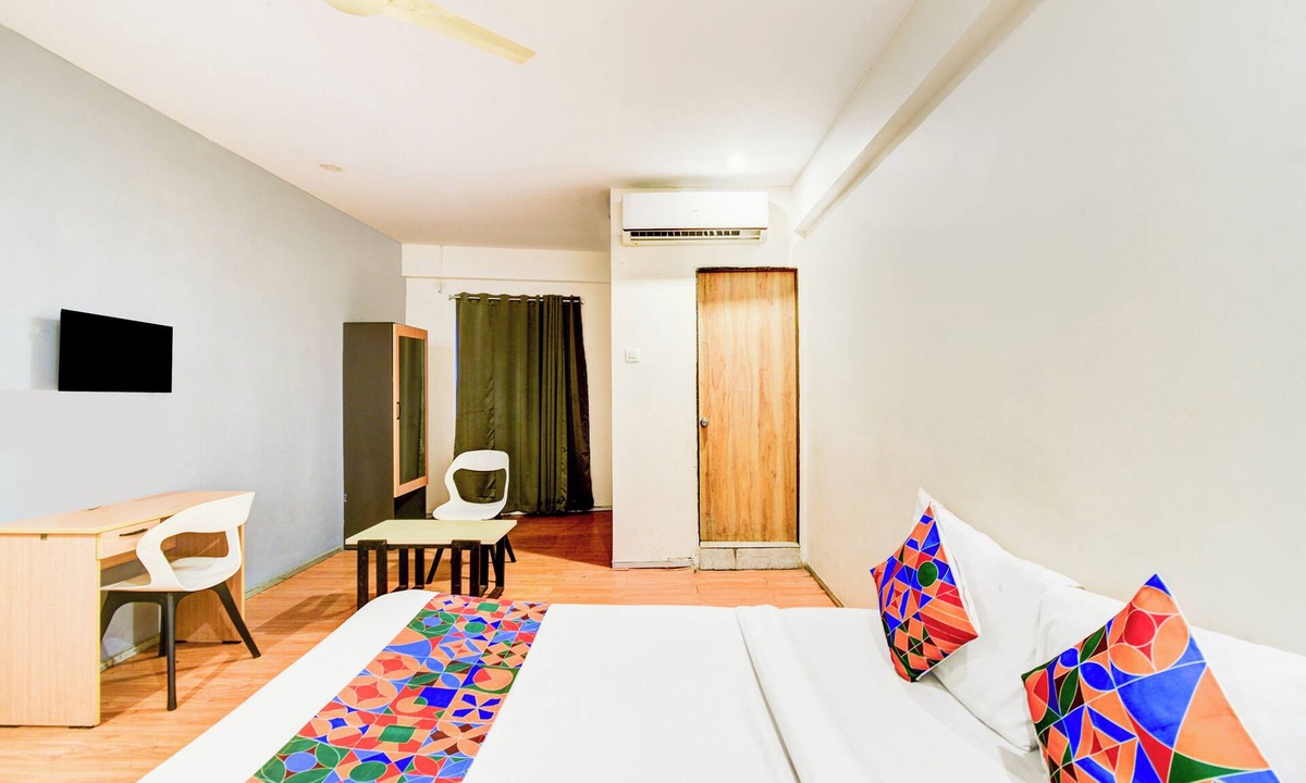 Dilsukhnagar Hotel | FabHotel White Ridge Chaitanyapuri - Chaitanyapuri Metro, Dilsukhnagar