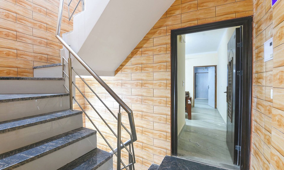East of Kailash Hotel | Fabhotel Zen Stay