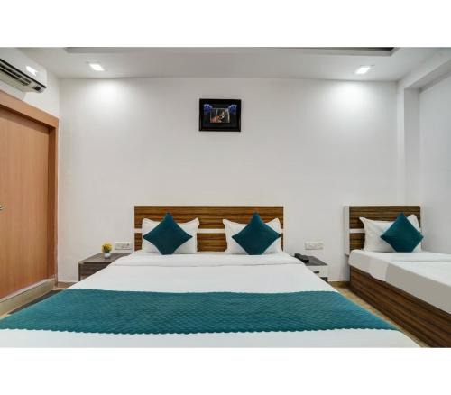 Paharganj House | Family & Comfort stay - Main Bazar New Delhi