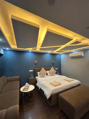 Srinagar Apartment | Farmhouse - A Luxury Living