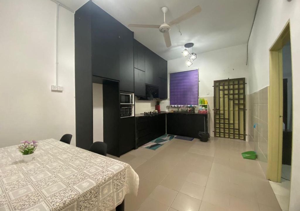 Kampong Raja House | Farnira Exclusive Homestay