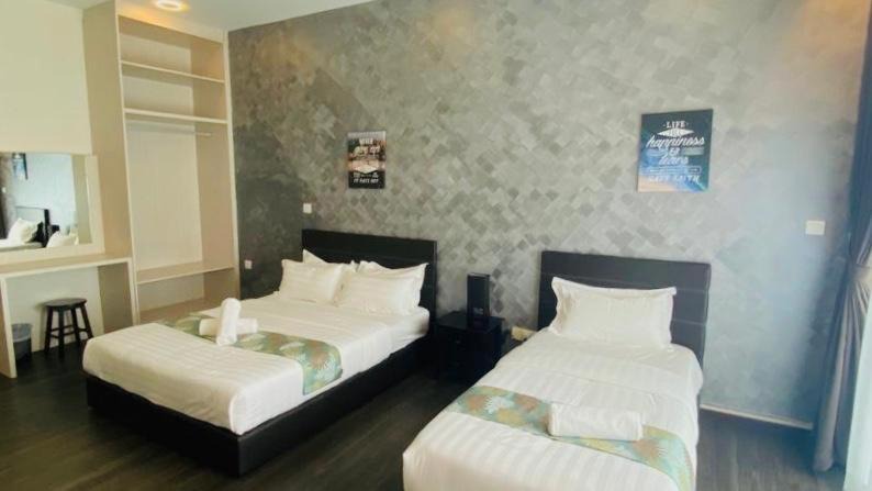 Tanjung Aru Apartment | FLYPOD - Family Suites with Balcony, Aeropod