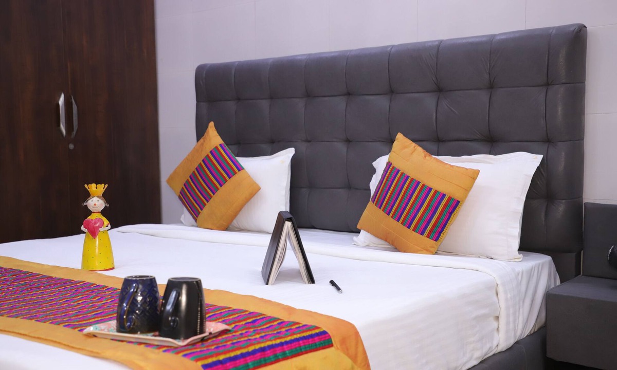 Saket Apartment | Fortune Home Service Apartment 1Bhk,L-36B, Saket