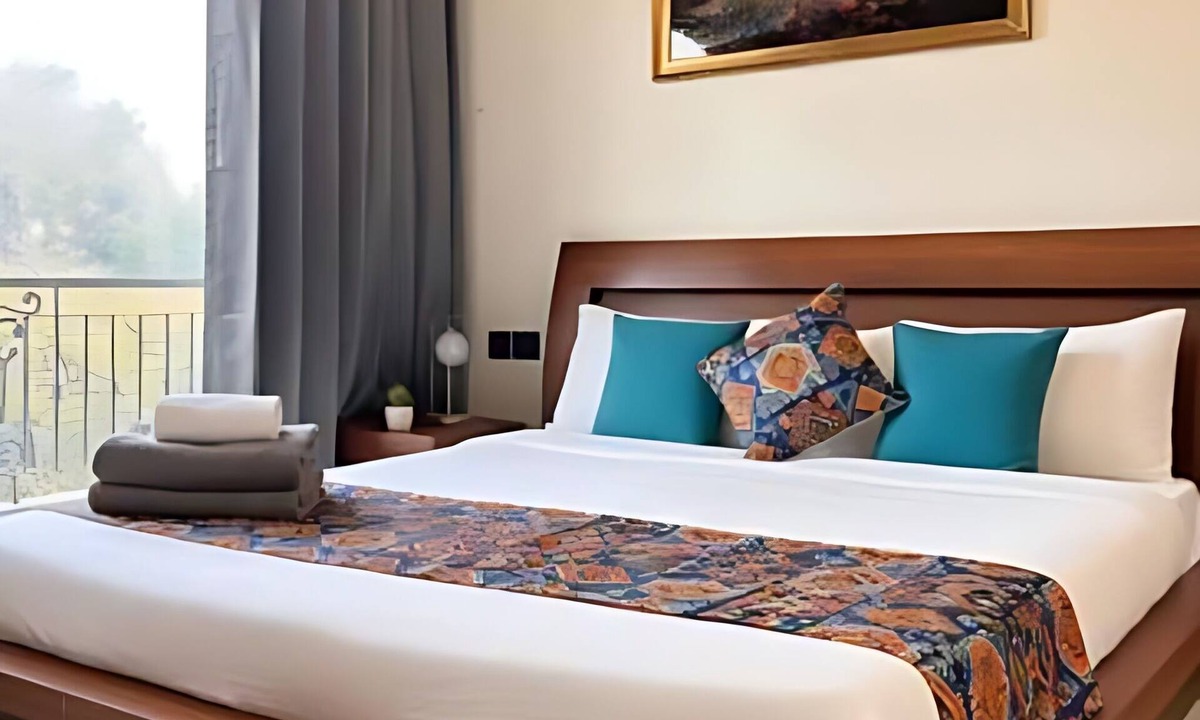 Saket Apartment | Fortune Home Service Apartment 3BHK J-130