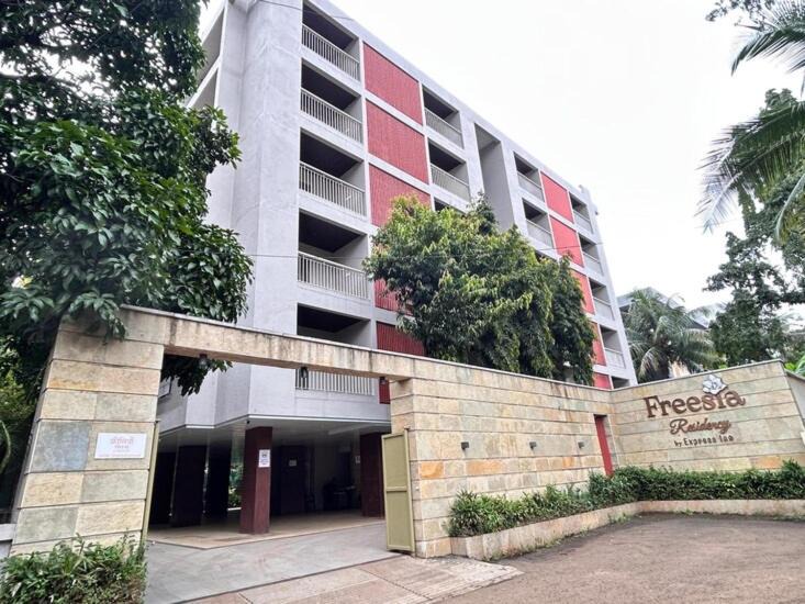 Nashik Hotel | Freesia Residency by Express Inn
