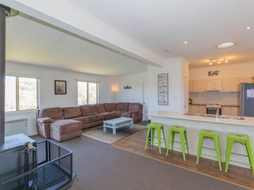 Jindabyne House | Frost Creek Lodge 174 Frost Creek Lane
