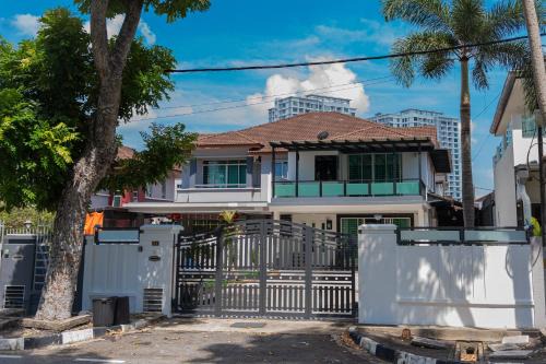 Taman Impian House | GARDEN COZY2STOREY HOME 4ROOM 10PAX@NEAR ALMAJUSCO