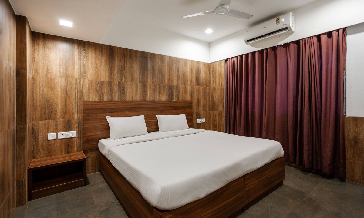 Mira Road East Hotel | GCC Sonal Apartments