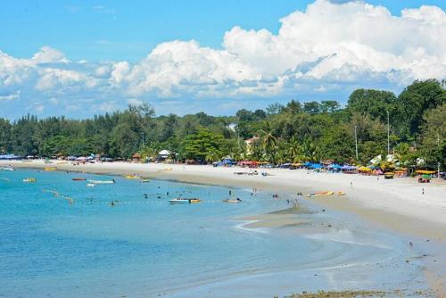 Gelam Apartment | Glory Beach Resort PD, Fully Air Con Sea View Suite PortDickson