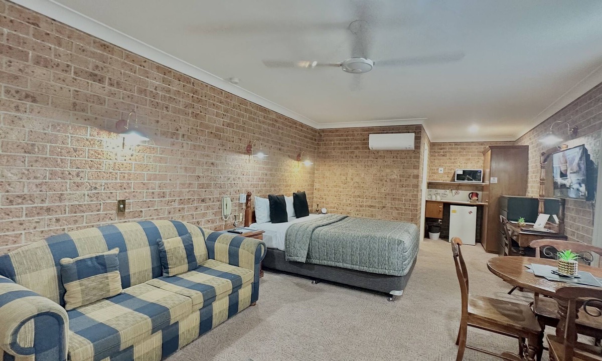 South Tamworth Hotel | Golden Grain Motor Inn