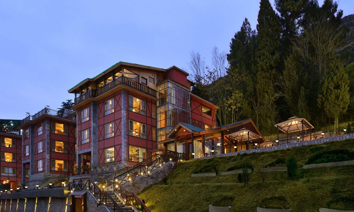 Srinagar Hotel | Golden Tulip Srinagar