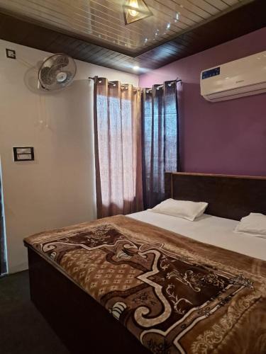 Gorakhpur Hotel | Gorakhnath Guest House