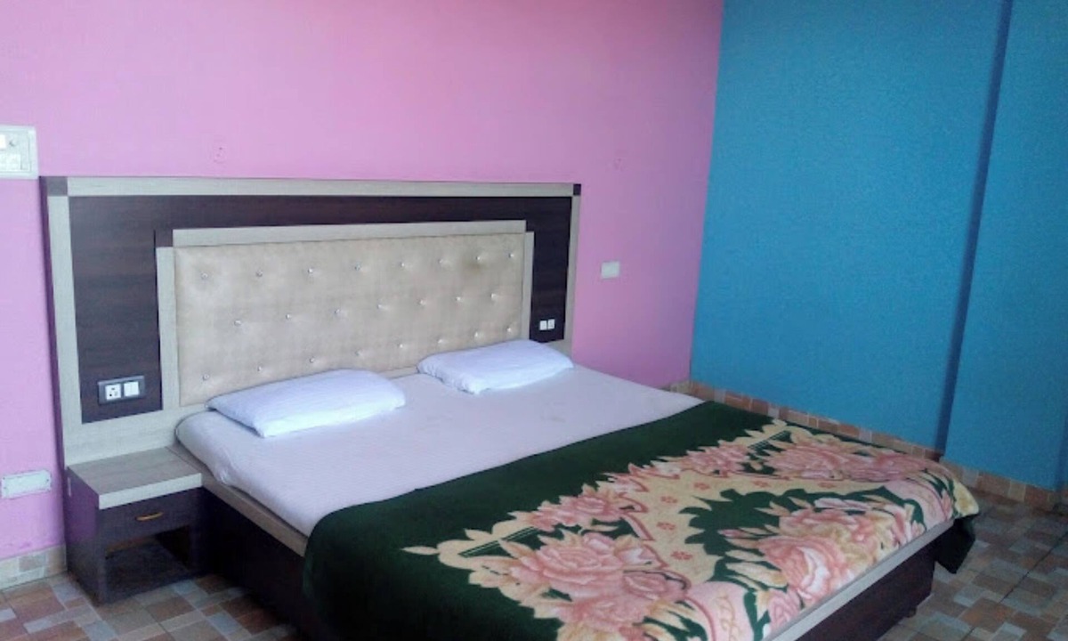 Jadrangal Hotel | Goroomgo Hotel Dolphin Dalhousie
