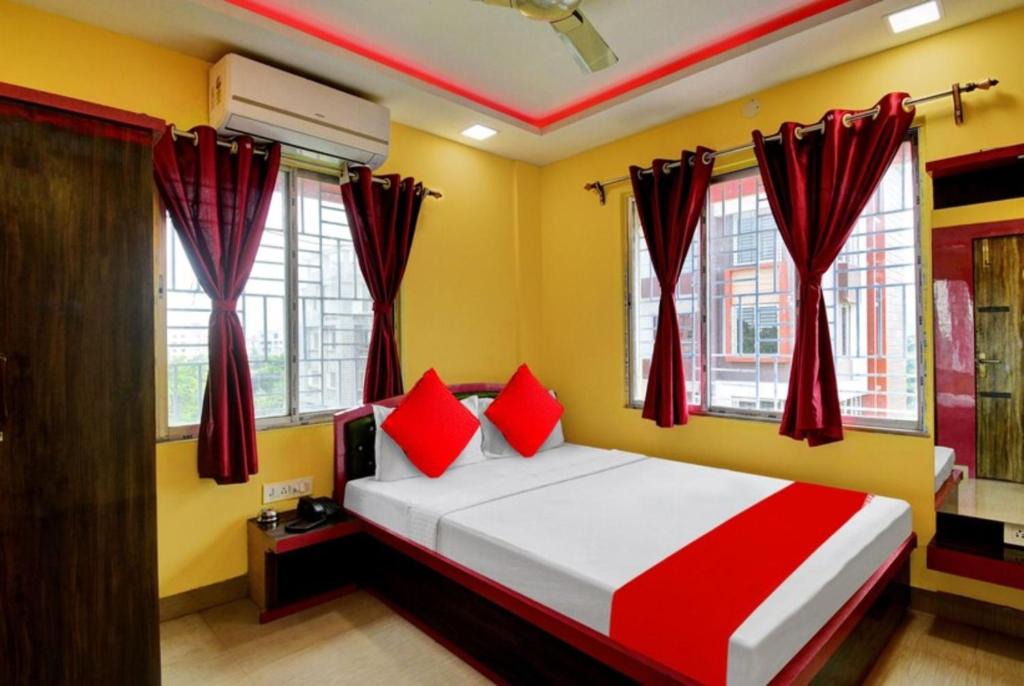 New Town Hotel | Goroomgo Hotel Shree Kolkata