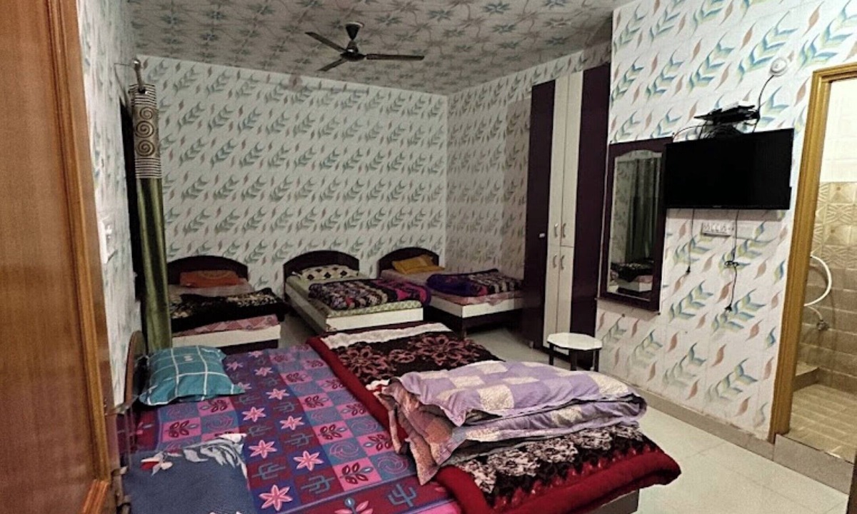Tehri Hotel | Goroomgo Maheshwari & Banquet Hall Tehri