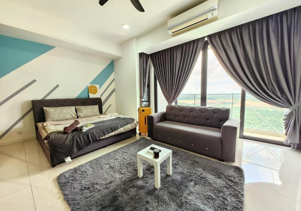 Medini Apartment | Grand Medini Cozy Studio 100mbps Netflix BySTAY