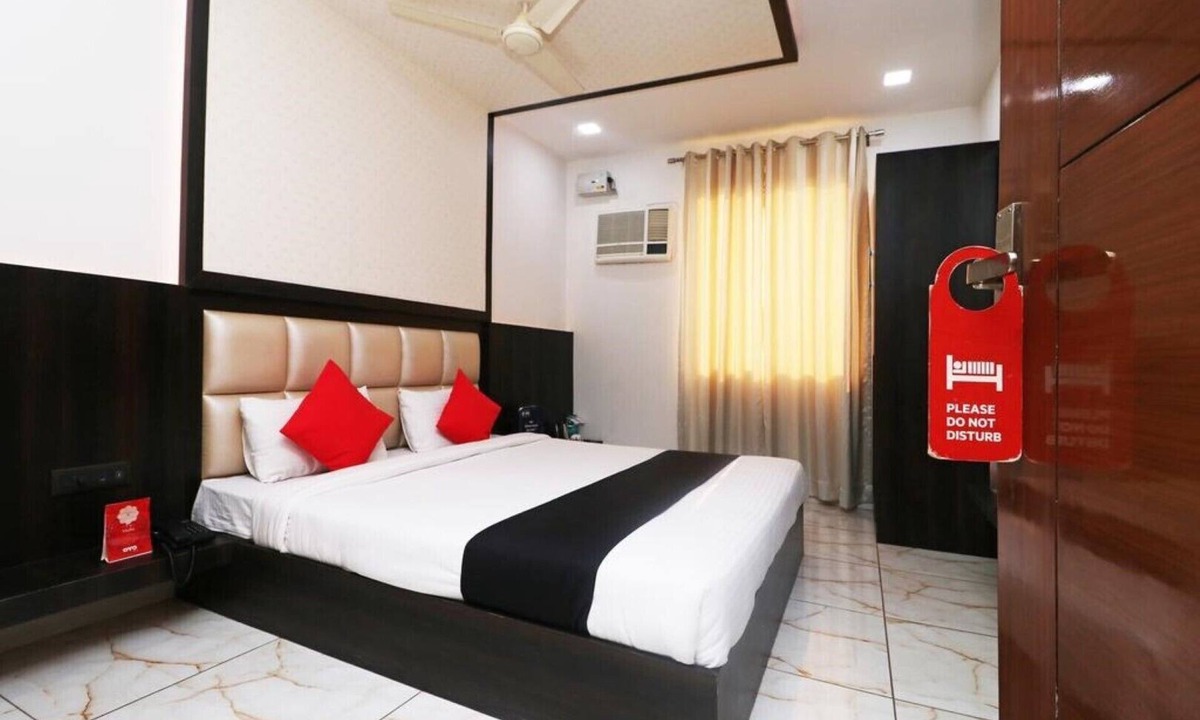 Basai Hotel | Grand Sparrow Inn Hotel, Agra