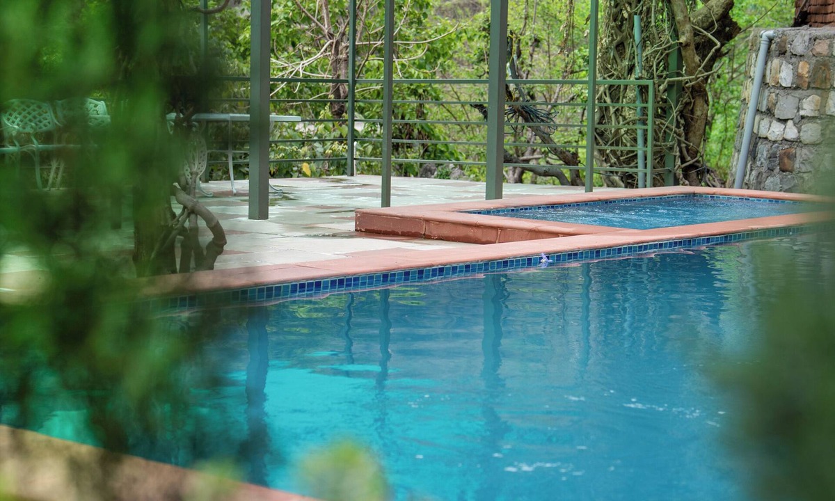 Bullawala Hotel | GrannyS Den Resort