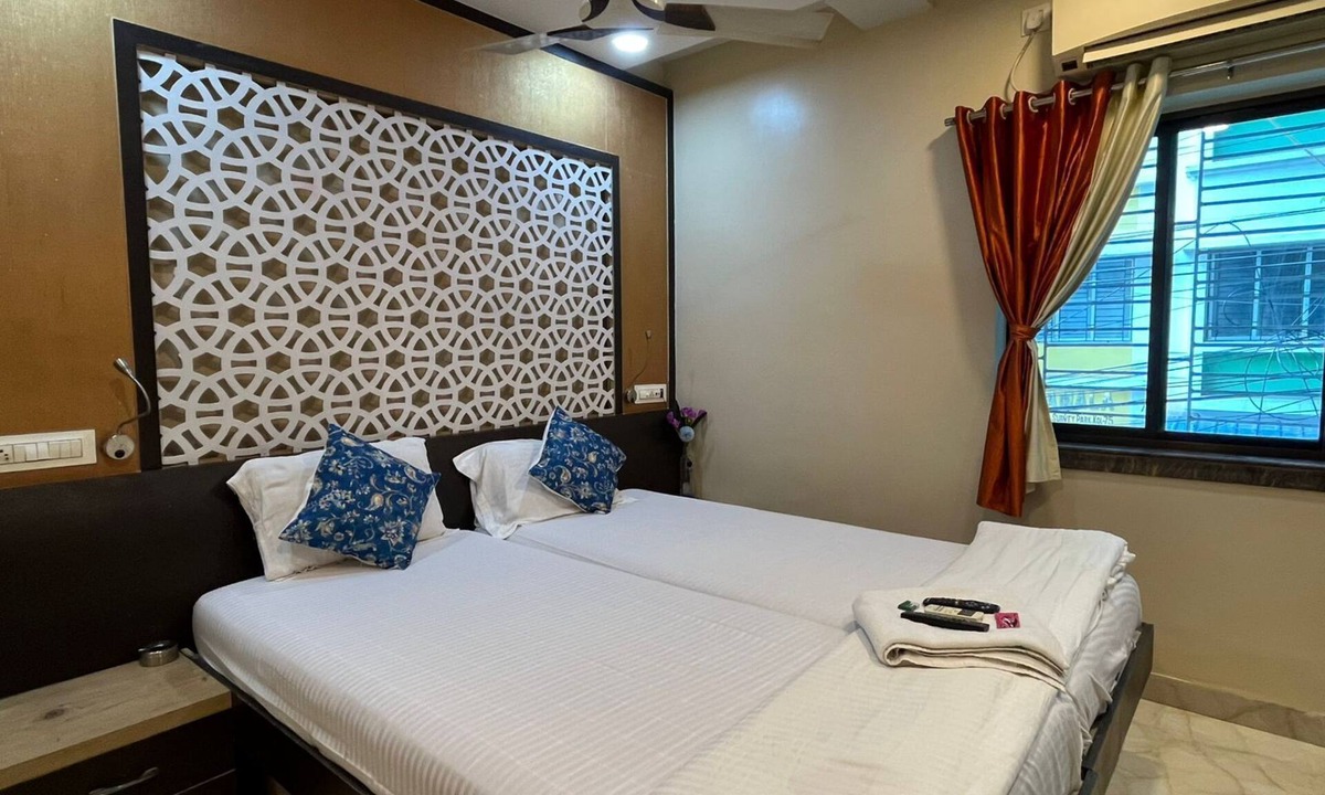 Kolkata Hotel | Green Leaf Regency