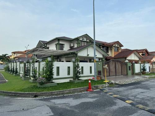 Klang Villa | Green Villa Bukit Tinggi#event house#karaokeroom#swimmingpool