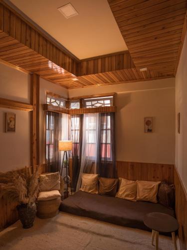 Shillong Apartment | Halaing Guesthouse