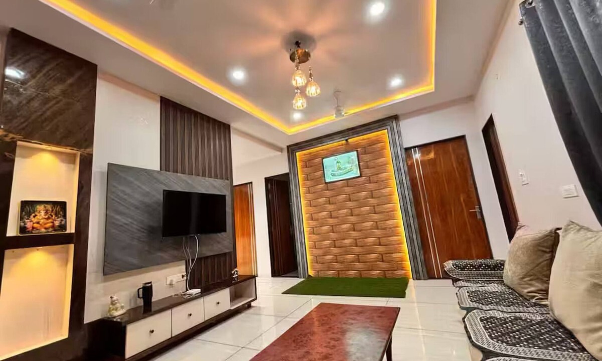 Greater Noida Villa | Hangout Villa In Ujjain