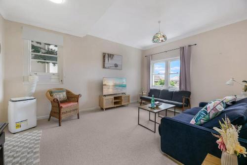 Cremorne Apartment | Harbour Grove Sanctuary w Garage Quiet & Private