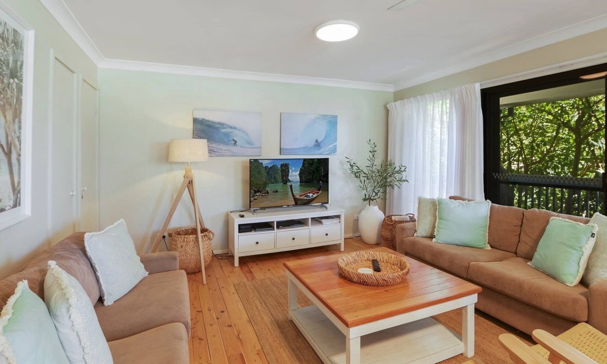 Avoca Beach House | Hear the Waves - Enjoy the Sea Breezes