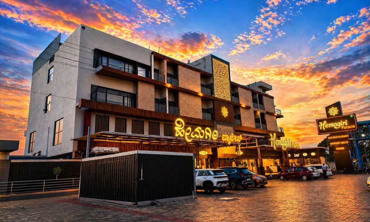 Devanahalli Hotel | Hemagiri Palace