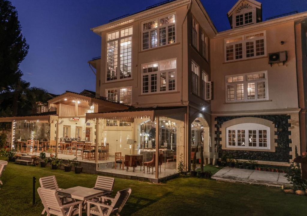 Rajbagh Hotel | Heritage Bungaow