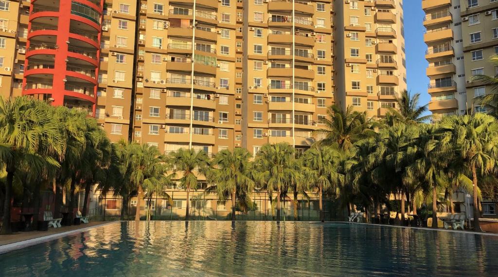 Baharu Apartment | Heza Straits Villa - 6 beds Premium Condo