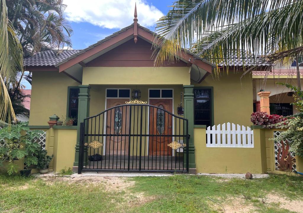 Kampung Pengkalan Maras House | HIJRAH FLEKSI HOMESTAY