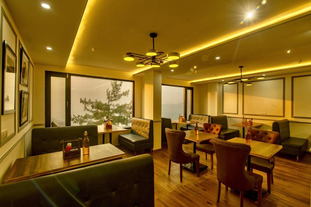 Shimla Hotel | Hillside Home
