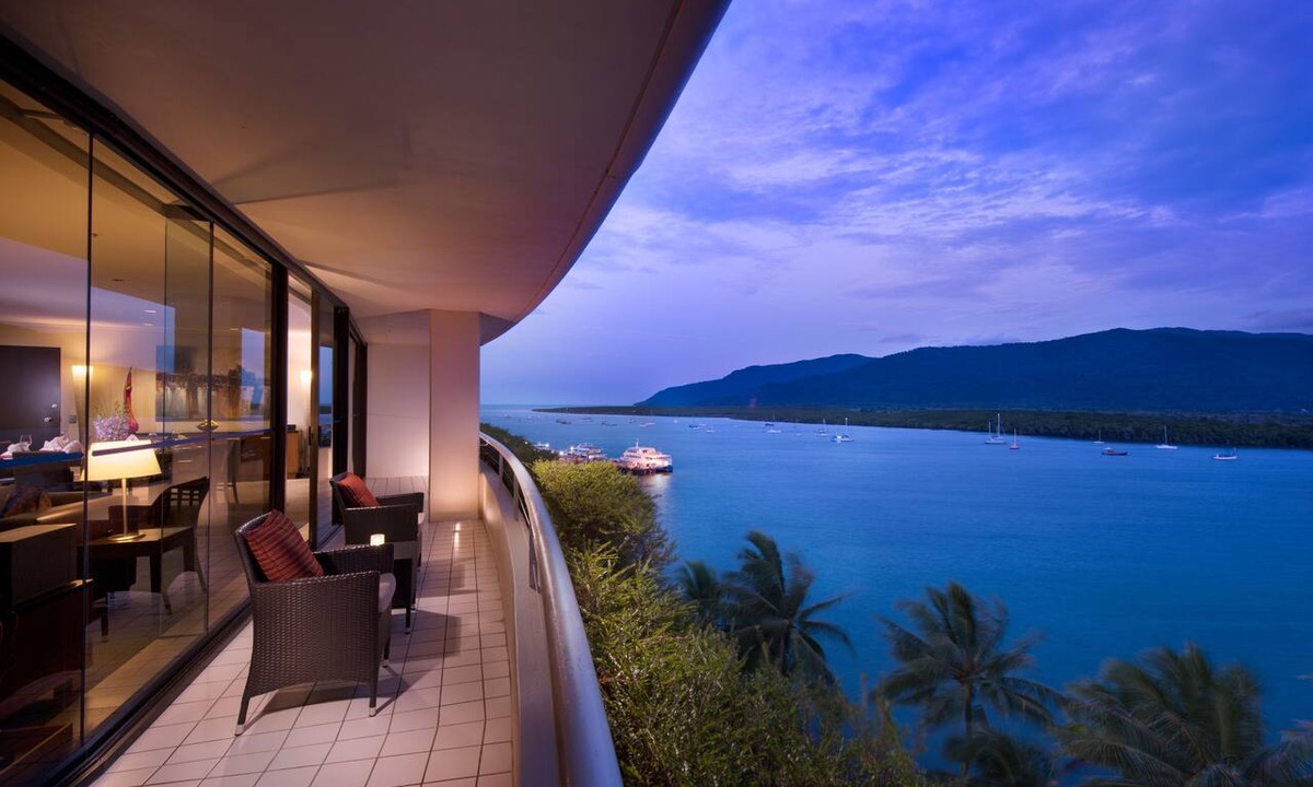 Cairns Central Business District Hotel | Hilton Cairns