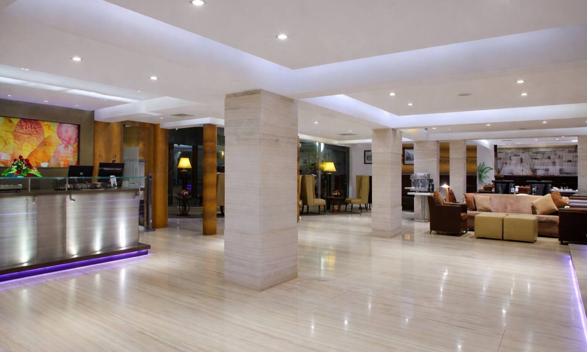Prabhadevi Hotel | Hiltop Hotel